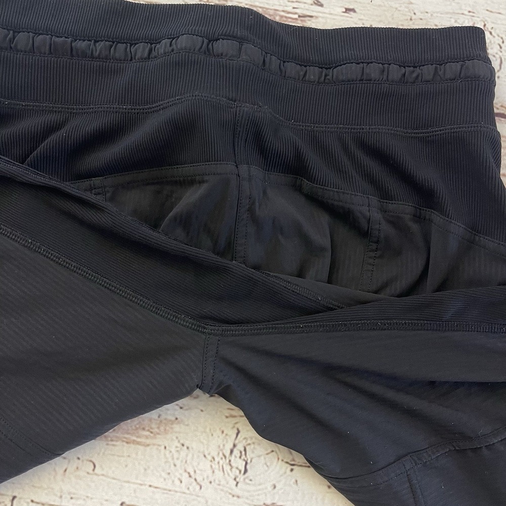 Lululemon Street To Studio Pant II Size 4‎ Inseam 23"Black Pockets Women's - Picture 10 of 10